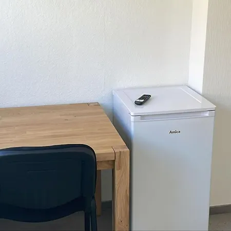 Einzelzimmer Pluederhausen Mit Gemeinschafts Bad بيت ضيافة Pluderhausen